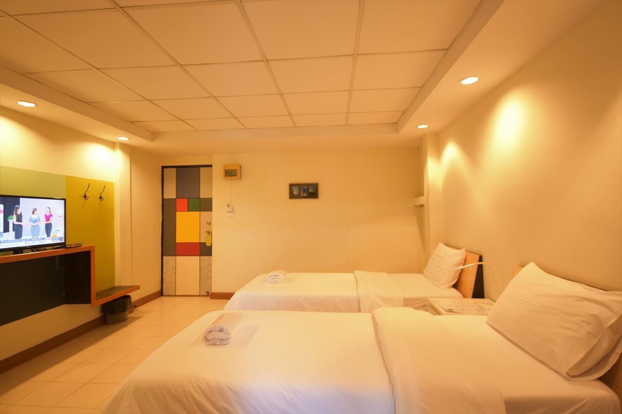 Room at Prachachuen Nonthaburi Exterior foto