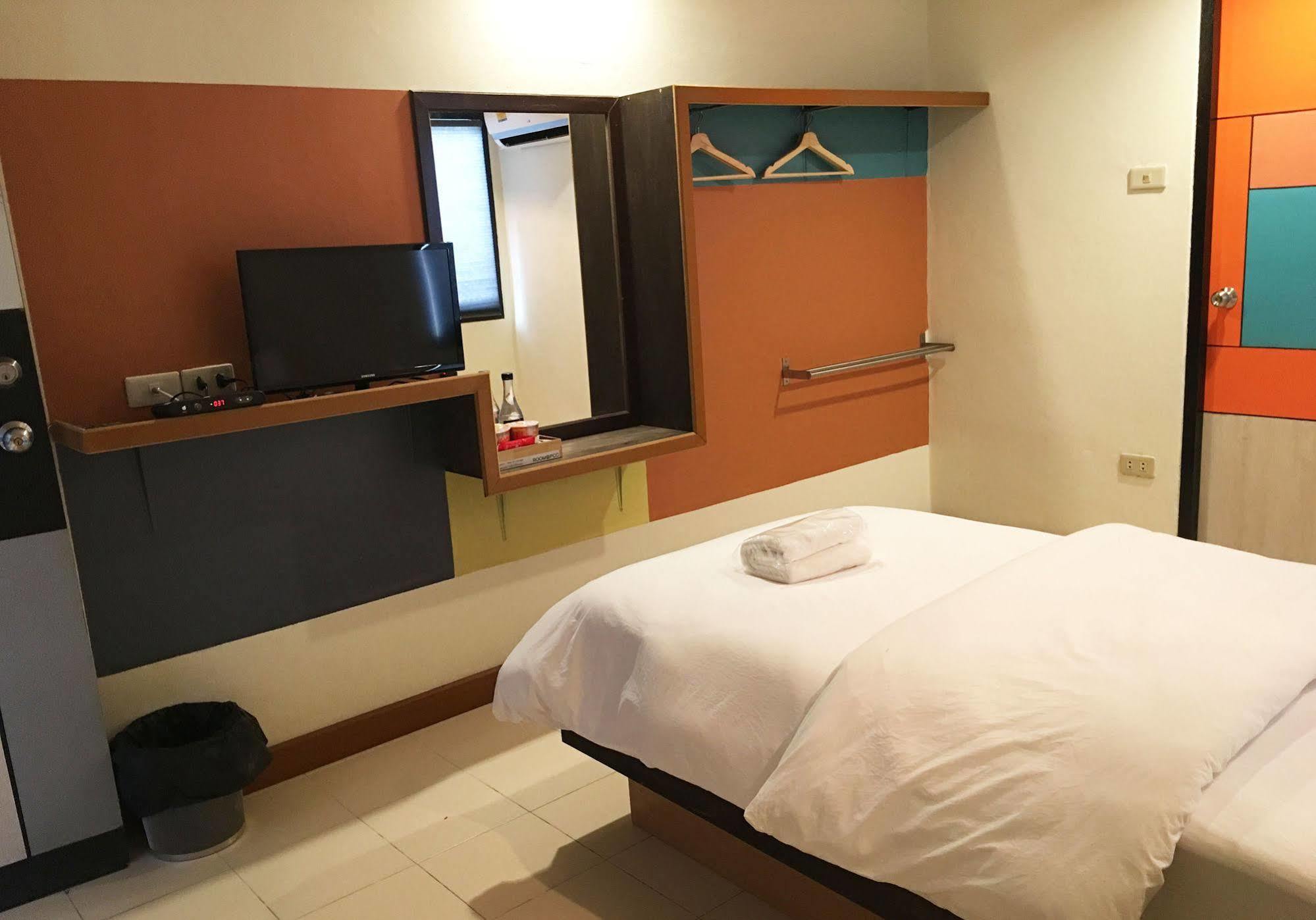 Room at Prachachuen Nonthaburi Exterior foto