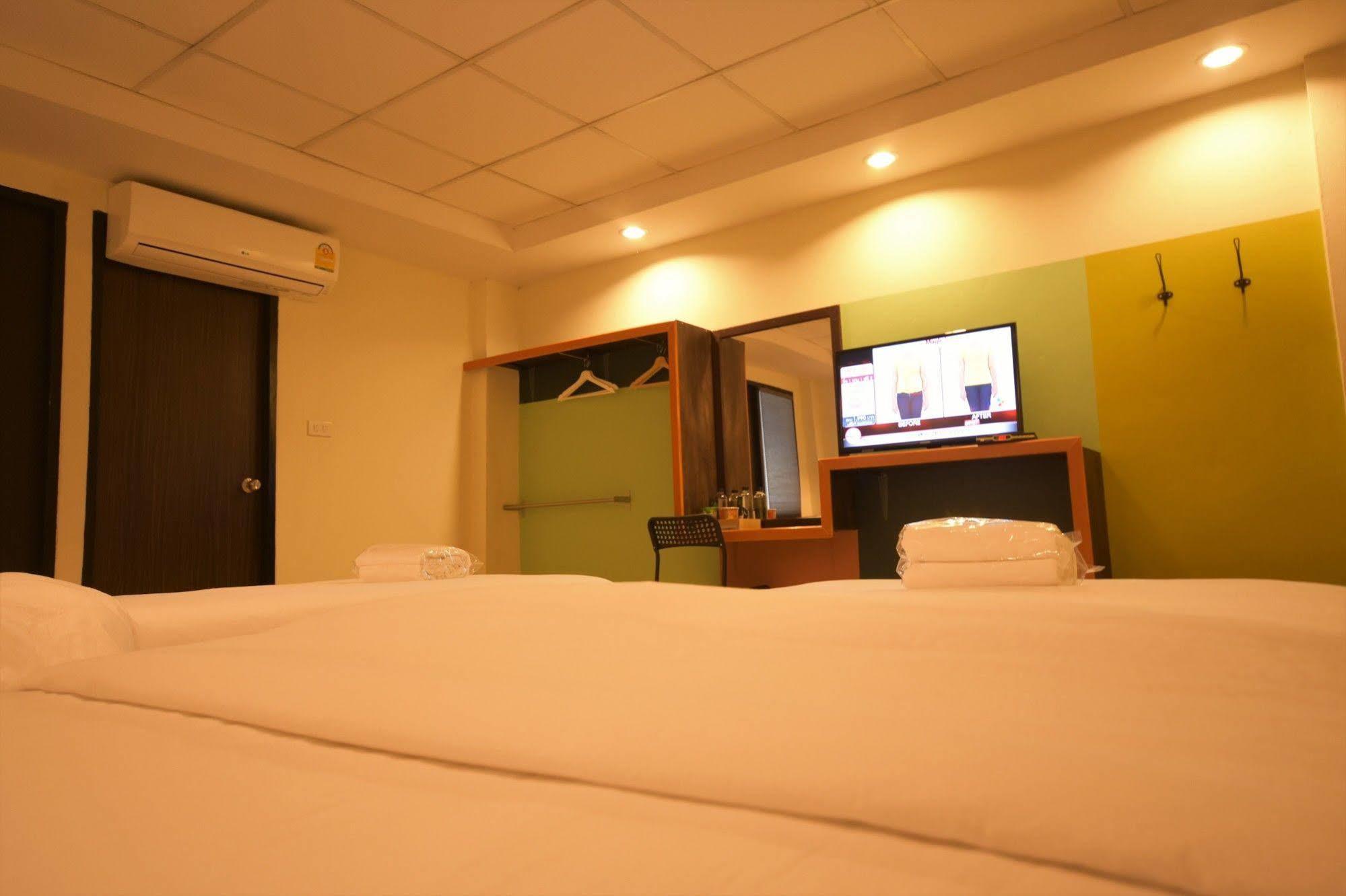 Room at Prachachuen Nonthaburi Exterior foto