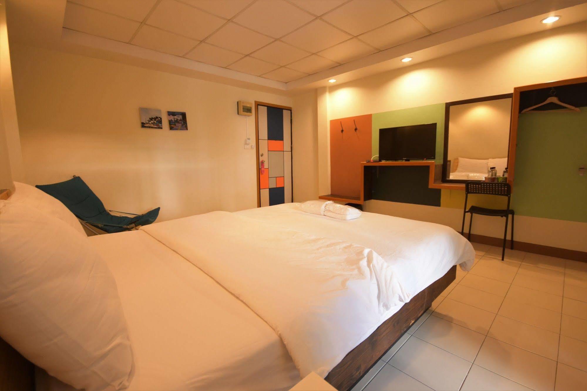 Room at Prachachuen Nonthaburi Exterior foto