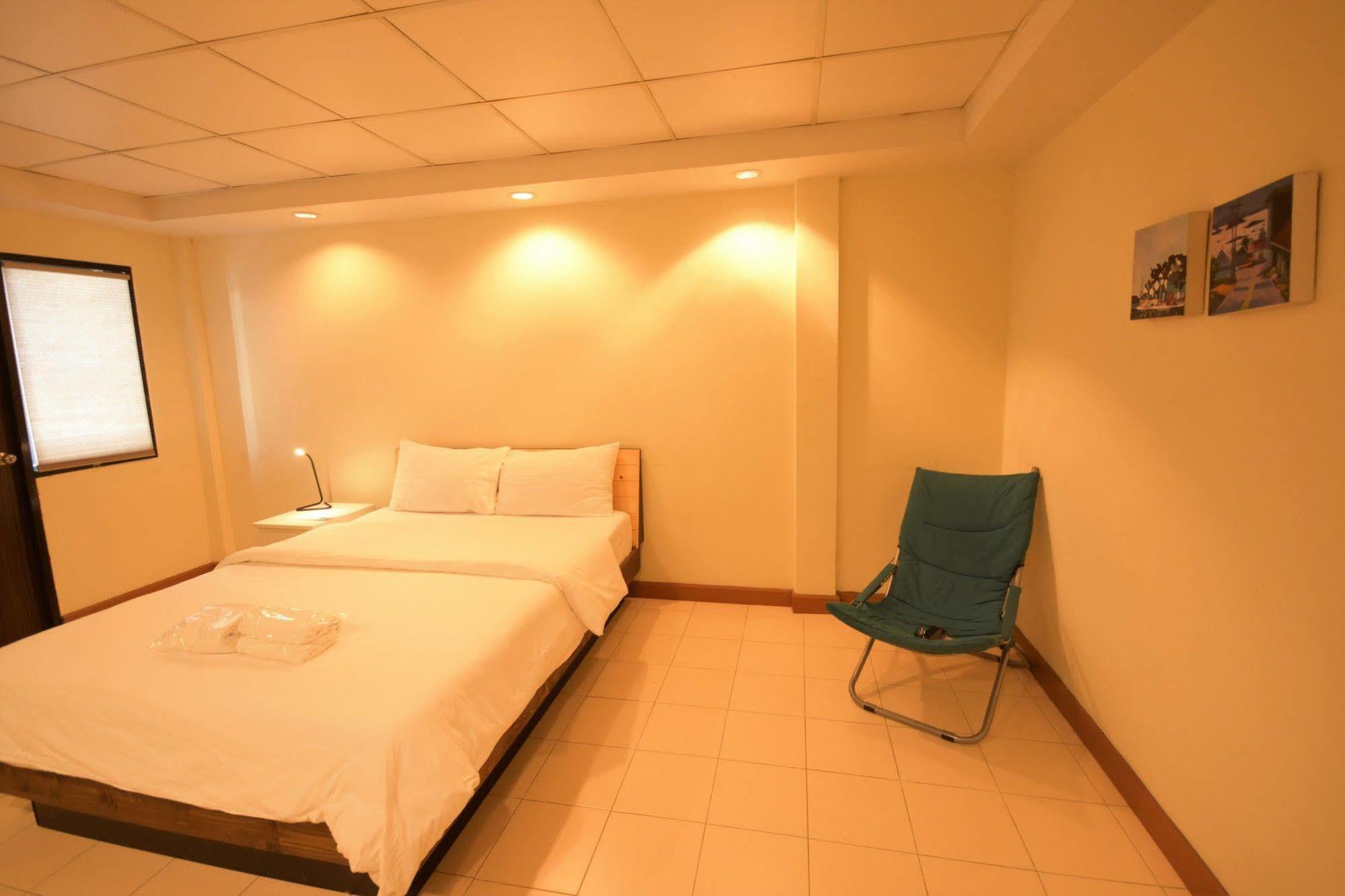 Room at Prachachuen Nonthaburi Exterior foto