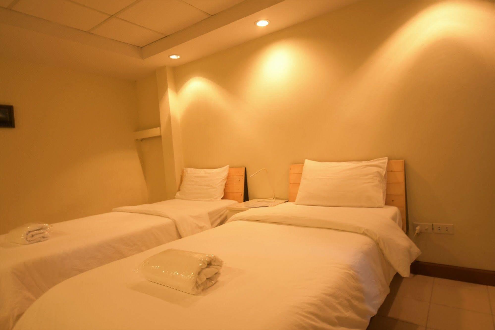 Room at Prachachuen Nonthaburi Exterior foto