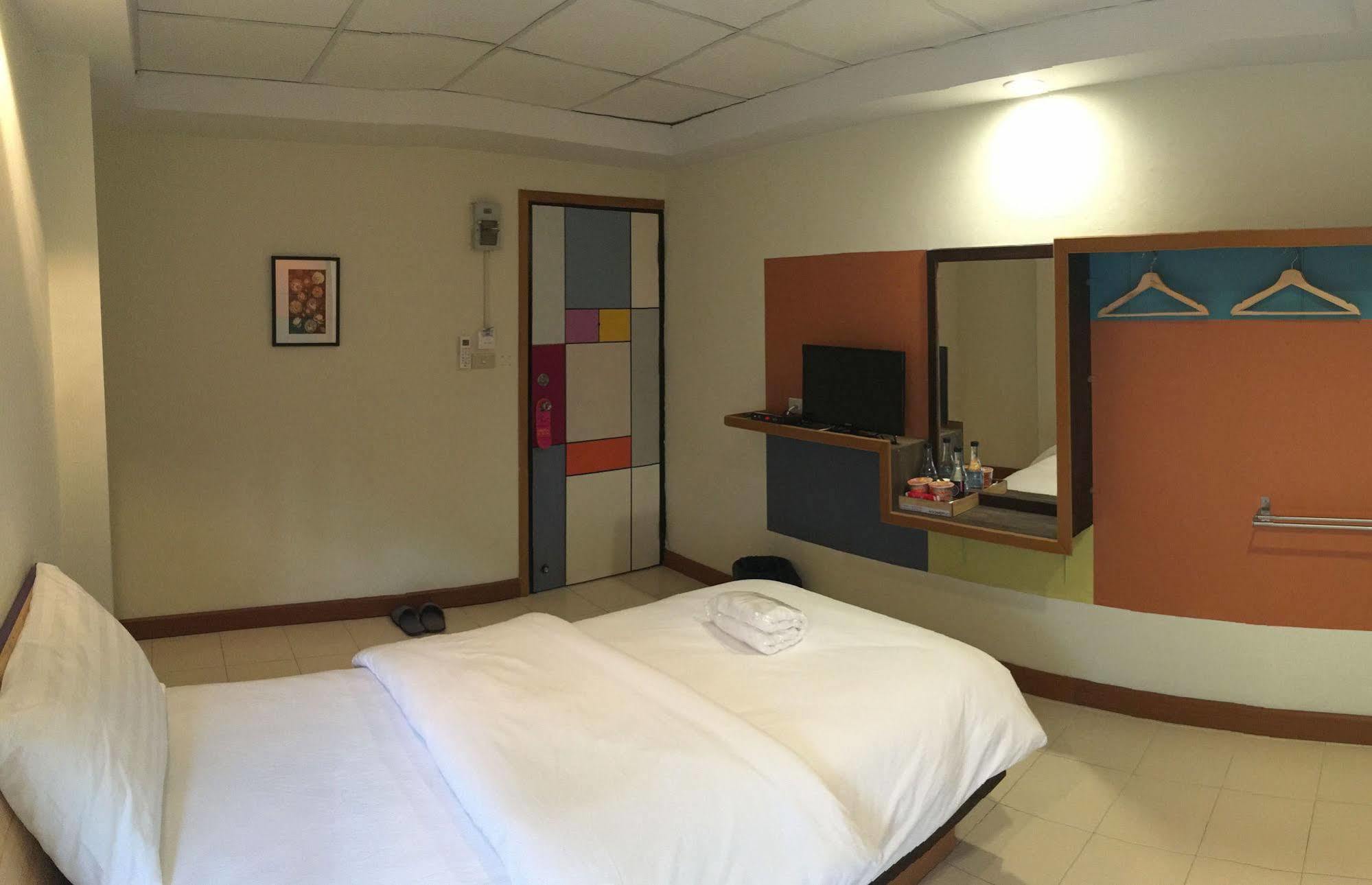 Room at Prachachuen Nonthaburi Exterior foto
